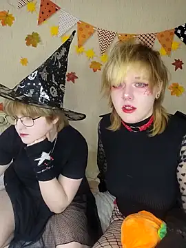 Snapshot of xrixsyx_and_ricky chatting on October 24, 4:39 pm xrixsyx and ricky online show from October 24, 4:39 pm