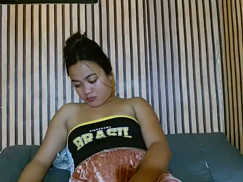 Snapshot of asianpussy_delicous chatting on May 22, 2:20 am asianpussy delicous online show from May 22, 2:20 am