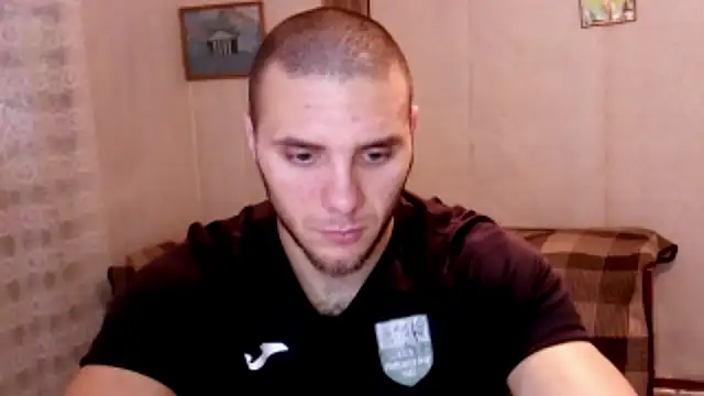 Jordan1Dior online show from November 11, 8:20 am