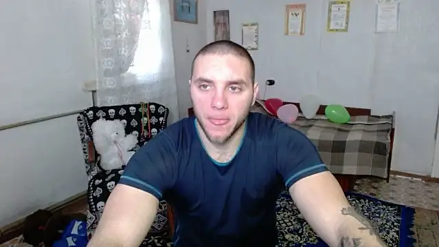 Jordan1Dior online show from March 12, 8:40 am