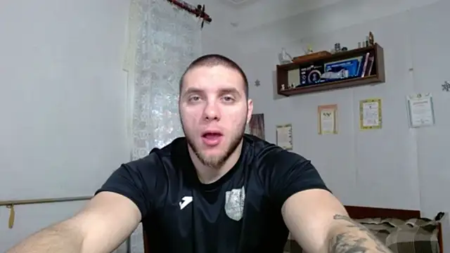 Jordan1Dior online show from March 18, 8:17 am