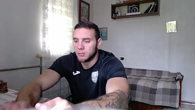 Snapshot of Jordan1Dior chatting on October 9, 7:20 am Jordan1Dior online show from October 9, 7:20 am