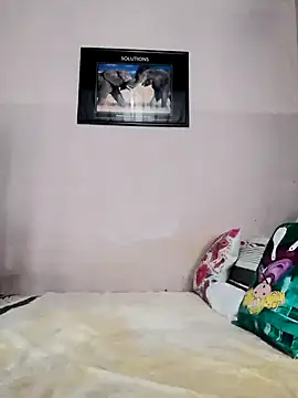 Snapshot of Yummyboomsbb chatting on February 22, 10:06 am Yummyboomsbb online show from February 22, 10:06 am