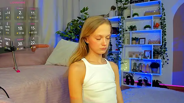 Kara smalltits online show from November 23, 12:15 pm