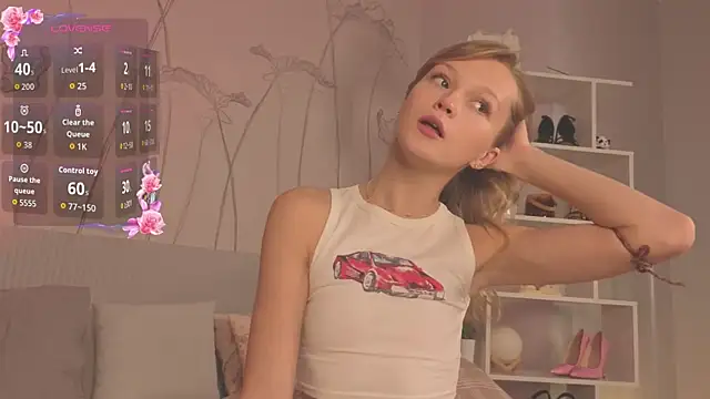Snapshot of Kara_smalltits chatting on September 21, 12:10 pm Kara smalltits online show from September 21, 12:10 pm