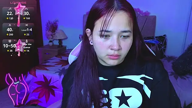 Leakitten online show from September 18, 4:43 pm