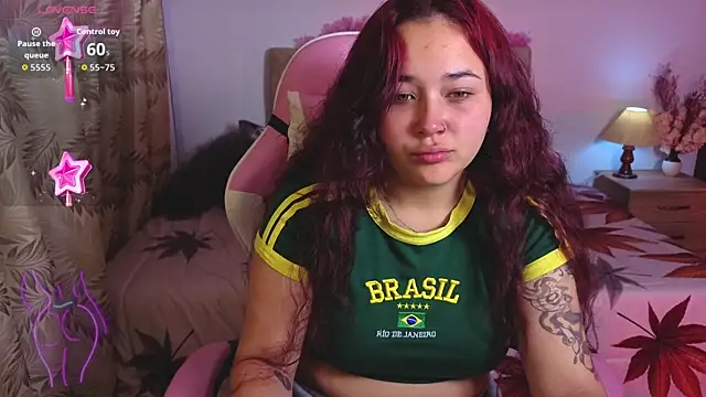 Snapshot of Leakitten chatting on November 28, 11:16 pm Leakitten online show from November 28, 11:16 pm