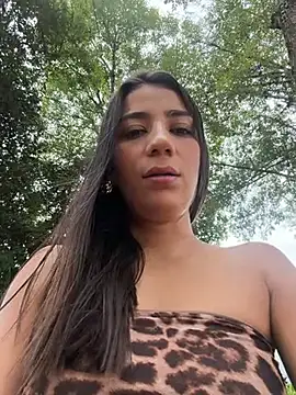 -juicy  online show from November 23, 9:36 pm