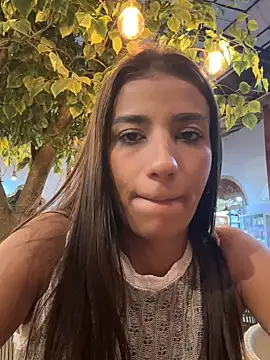 -juicy  online show from November 10, 10:37 pm