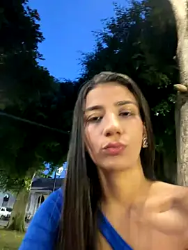 -juicy  online show from November 14, 10:46 pm