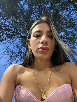 -juicy  online show from March 10, 11:20 pm
