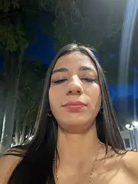 Snapshot of -juicy_ chatting on May 26, 11:36 pm -juicy online show from May 26, 11:36 pm