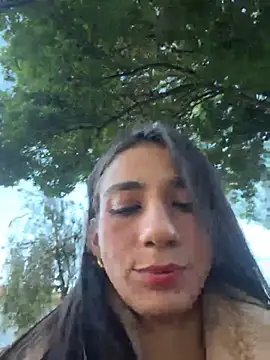 Snapshot of -juicy_ chatting on June 1, 11:04 pm -juicy online show from June 1, 11:04 pm