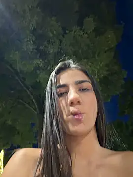 -juicy  online show from December 18, 11:08 pm