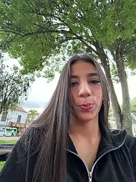 -juicy  online show from April 9, 10:49 pm