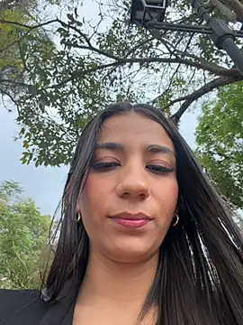 -juicy  online show from February 19, 10:40 pm