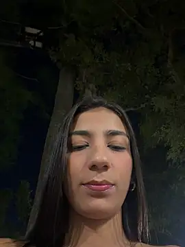 -juicy  online show from January 16, 11:31 pm