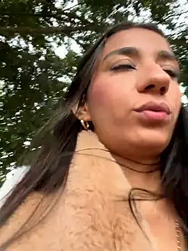 -juicy  online show from February 24, 10:32 pm