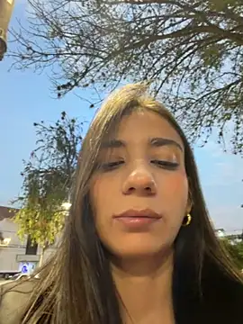 -juicy  online show from March 4, 11:23 pm