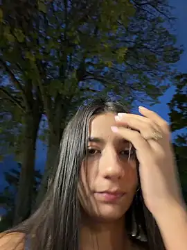 -juicy  online show from February 3, 11:21 pm