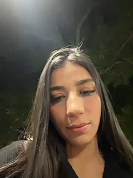 Snapshot of -juicy_ chatting on May 25, 11:36 pm -juicy online show from May 25, 11:36 pm