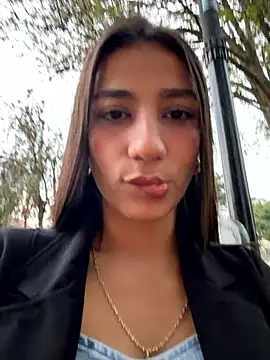 -juicy  online show from March 16, 11:07 pm
