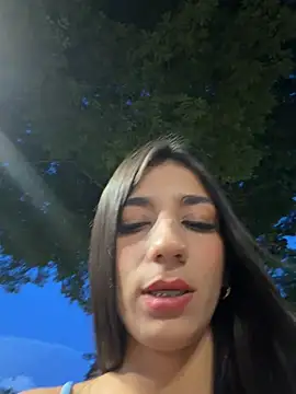 -juicy  online show from July 5, 11:33 pm