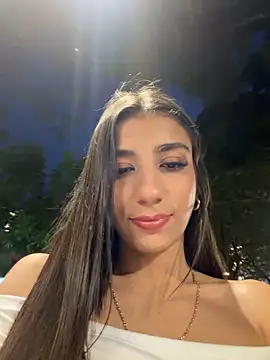 Snapshot of -juicy_ chatting on May 20, 11:35 pm -juicy online show from May 20, 11:35 pm