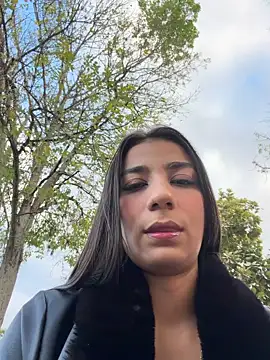 -juicy  online show from February 10, 10:31 pm