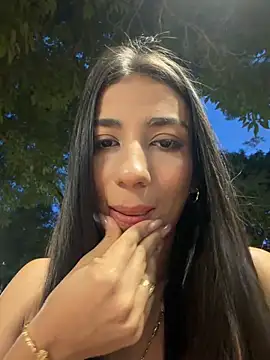 Snapshot of -juicy_ chatting on May 24, 11:26 pm -juicy online show from May 24, 11:26 pm