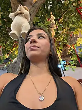 -juicy  online show from December 4, 10:42 pm