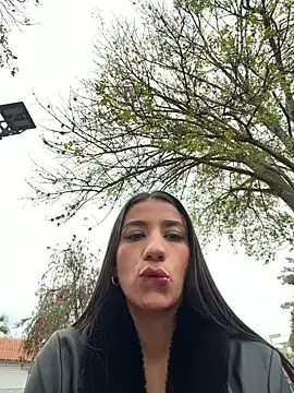 -juicy  online show from February 22, 10:33 pm