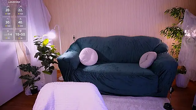 Angell Wild online show from March 27, 4:19 pm