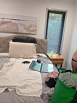 iamthepublickmasterbater online show from April 15, 1:33 am