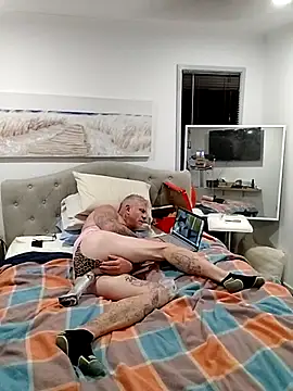 iamthepublickmasterbater online show from November 3, 2:31 pm