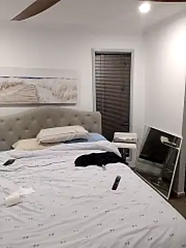 iamthepublickmasterbater online show from November 6, 2:43 pm