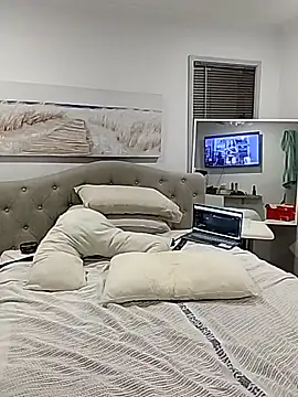 iamthepublickmasterbater online show from October 29, 3:55 pm