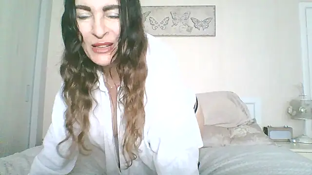 EllaKent online show from March 2, 3:41 pm