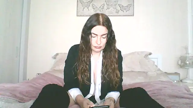 EllaKent online show from February 1, 10:13 am