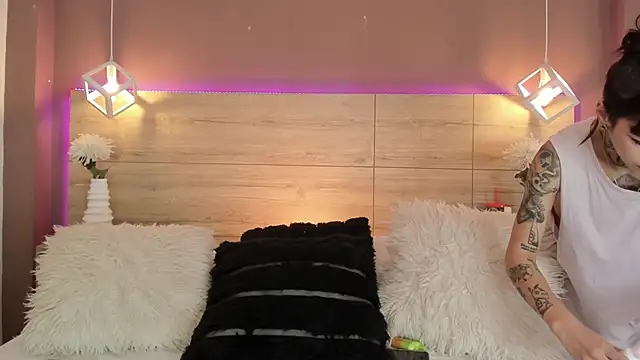 aa lunit online show from December 15, 1:17 pm