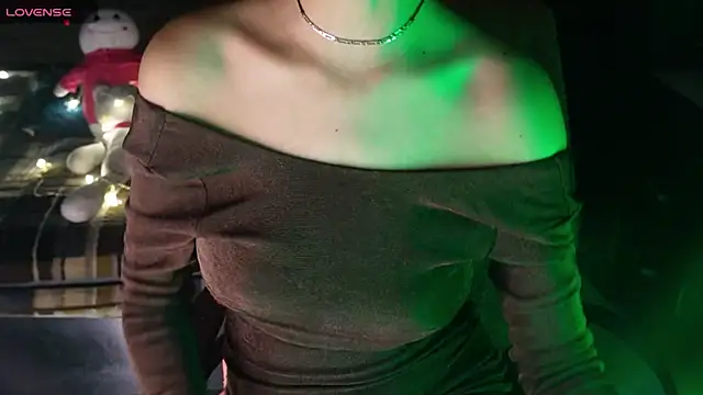 NidhiChandra online show from December 19, 9:44 am