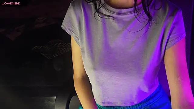 Snapshot of NidhiChandra chatting on November 12, 10:52 am NidhiChandra online show from November 12, 10:52 am