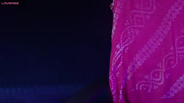 Snapshot of NidhiChandra chatting on October 16, 9:50 am NidhiChandra online show from October 16, 9:50 am