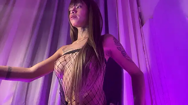 Sugarcandyyy online show from March 6, 8:20 am