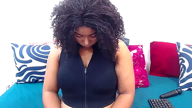 AfricanQueenxx40 online show from November 7, 5:56 am