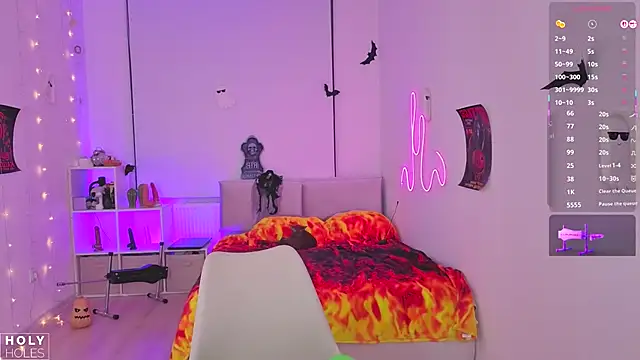 bananasgirl online show from October 31, 5:31 pm