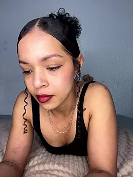 Yasmin777  online show from January 12, 11:53 pm