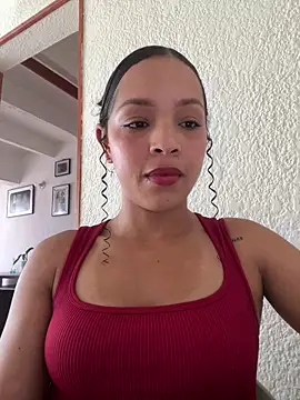 Yasmin777  online show from February 13, 8:53 pm