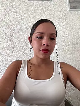 Yasmin777  online show from March 10, 6:56 pm