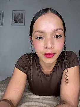 Yasmin777  online show from March 18, 10:21 pm